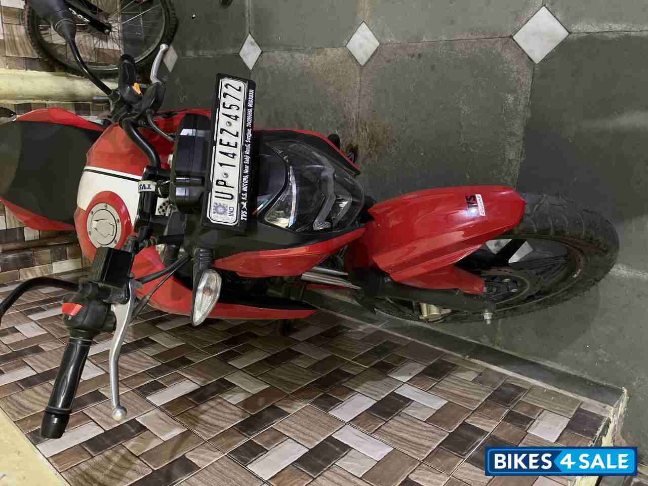 TVS Apache RTR 160 4V BS6
