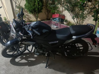 Black TVS Raider 125