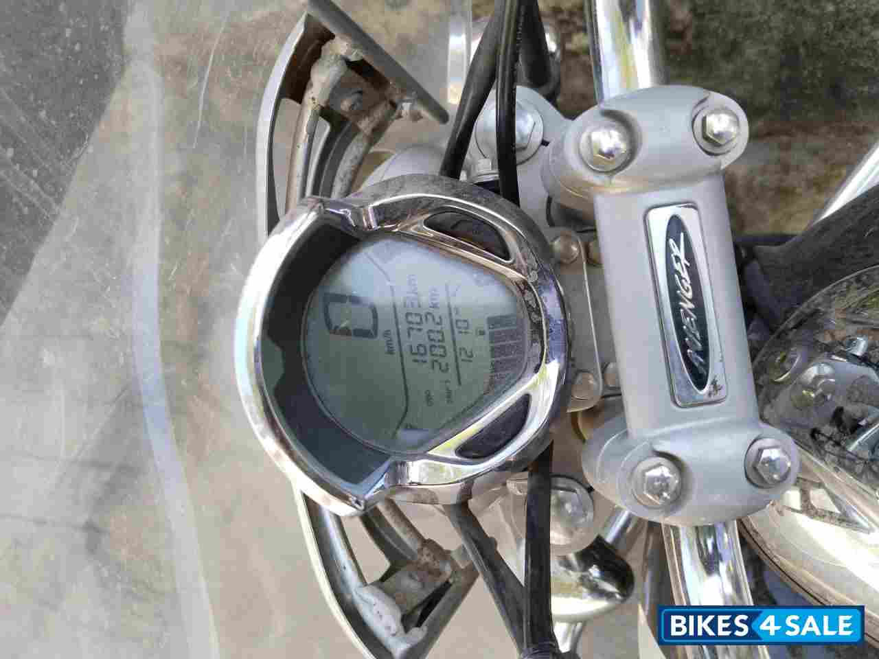 Black Bajaj Avenger Cruise 220 BS6