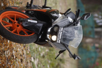 Black KTM RC 200