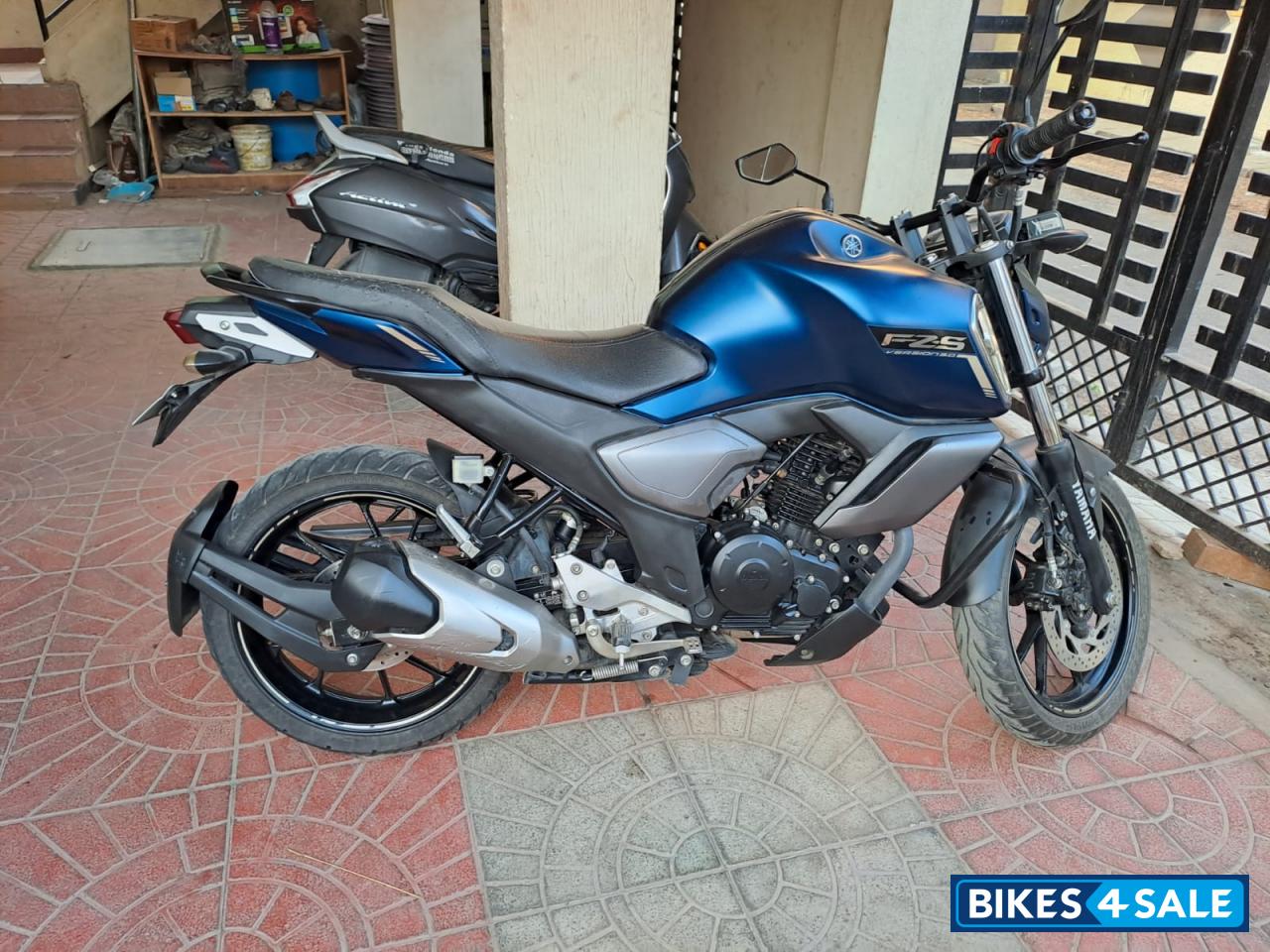 Dark Matte Blue Yamaha FZ-S FI V3