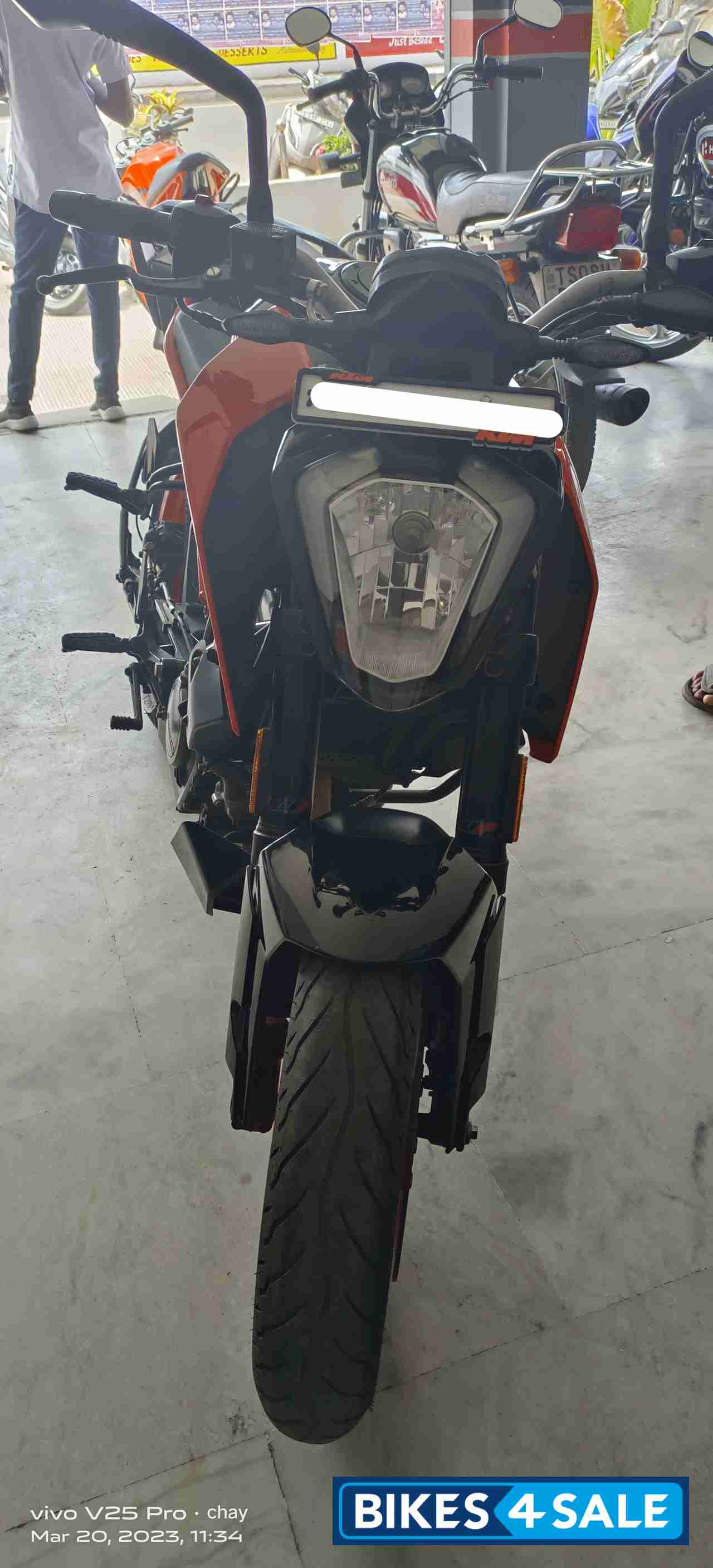 Blk Orange KTM Duke 200 ABS