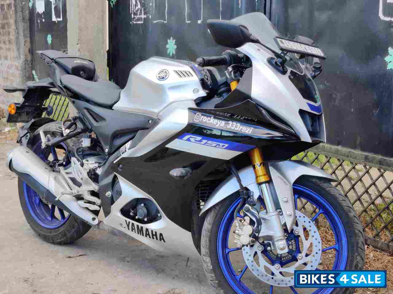 Yamaha R15M
