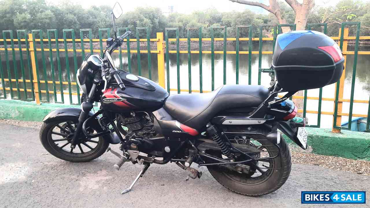 Bajaj Avenger Street 220