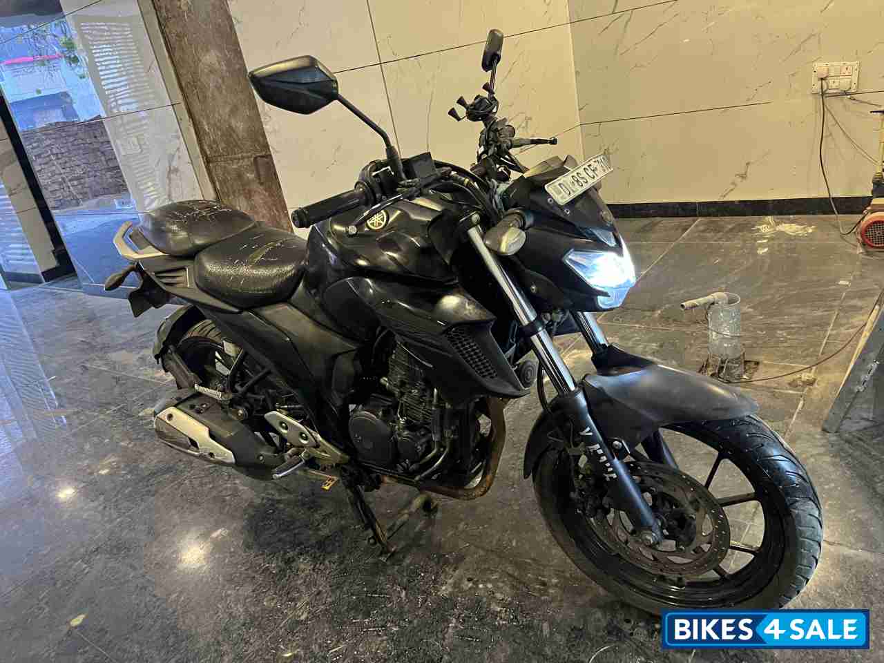 Yamaha FZS 25 Yamaha FZS 25