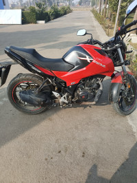 Red & Black Hero Xtreme 160R 100 Million Edition