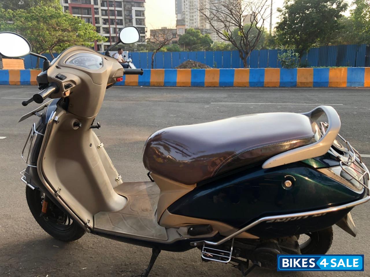 Blueish TVS Jupiter Grande