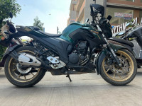 Glossy Green Yamaha FZS 25 2022
