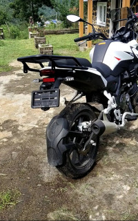 White Benelli TRK 251