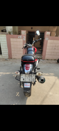 Bajaj V15