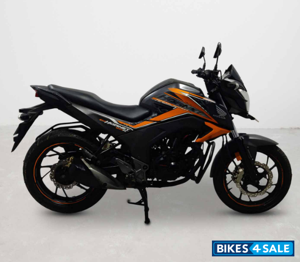 Honda CB Hornet 160R