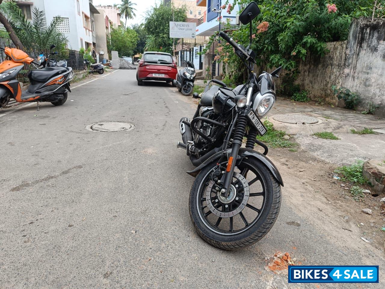 Bajaj Avenger Street 160 BS6