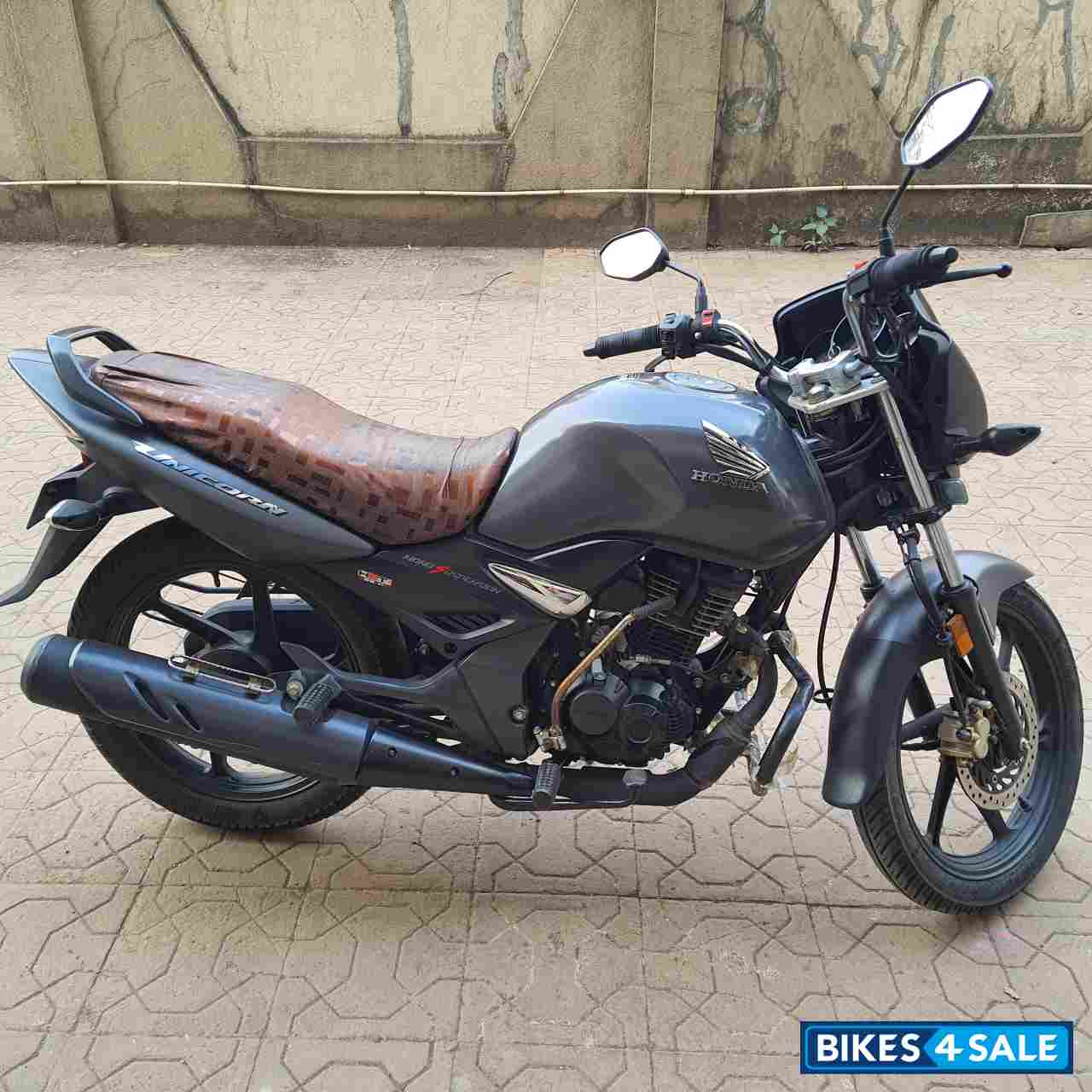 Grey Honda Unicorn 160 BS6