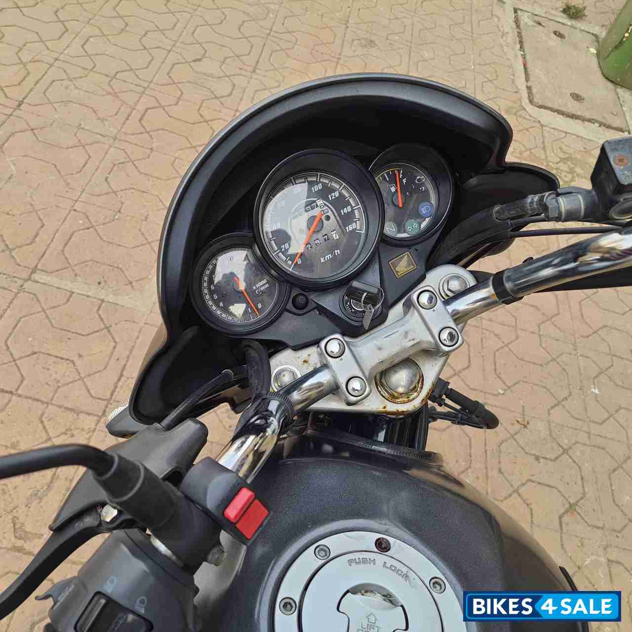 Grey Honda Unicorn 160 BS6