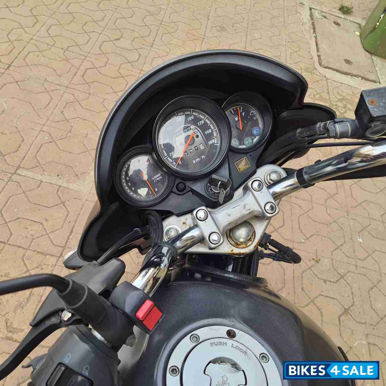 Grey Honda Unicorn 160 BS6