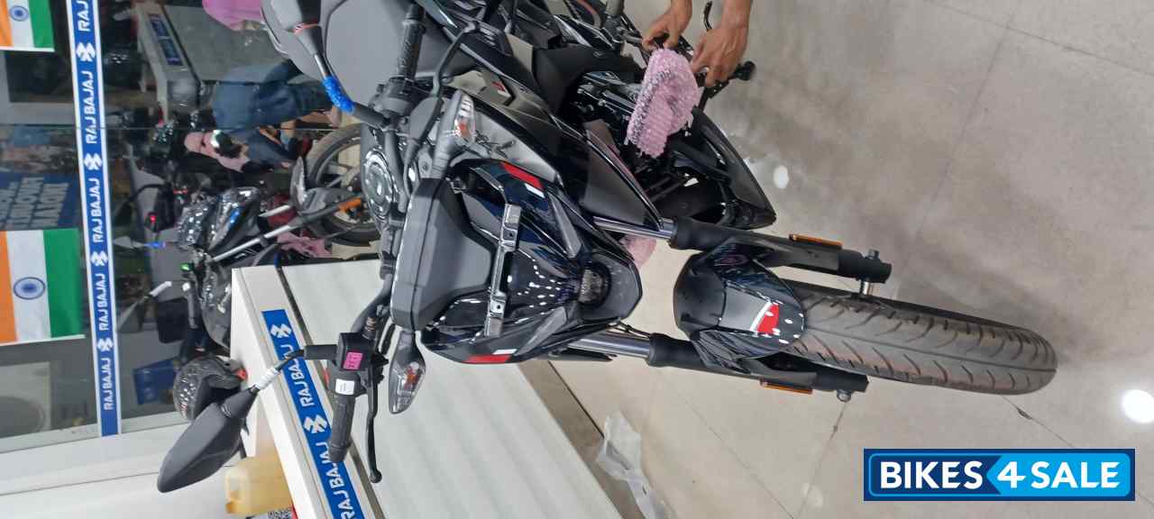 Bajaj Pulsar N160 Dual Channel ABS