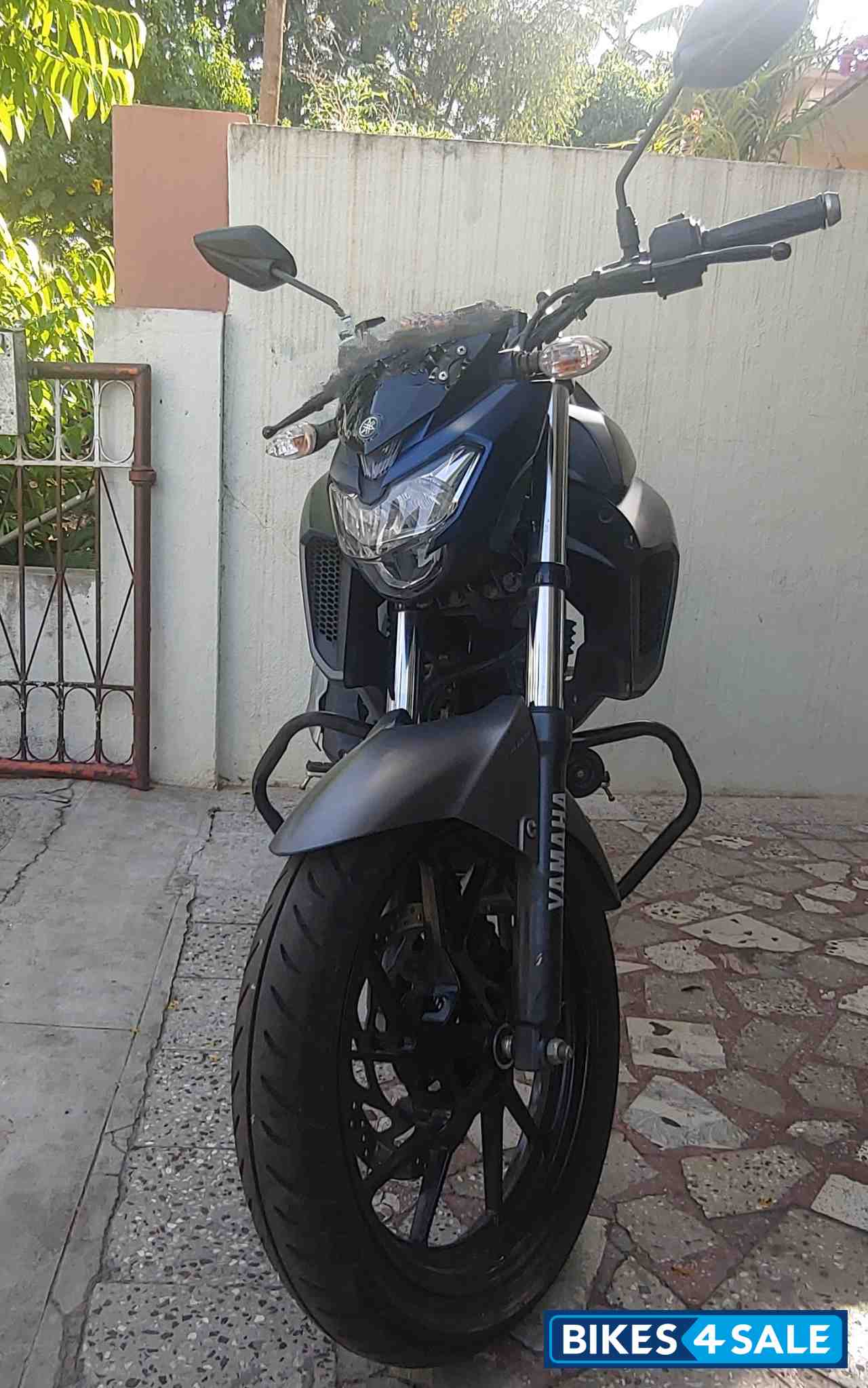 Yamaha FZ25