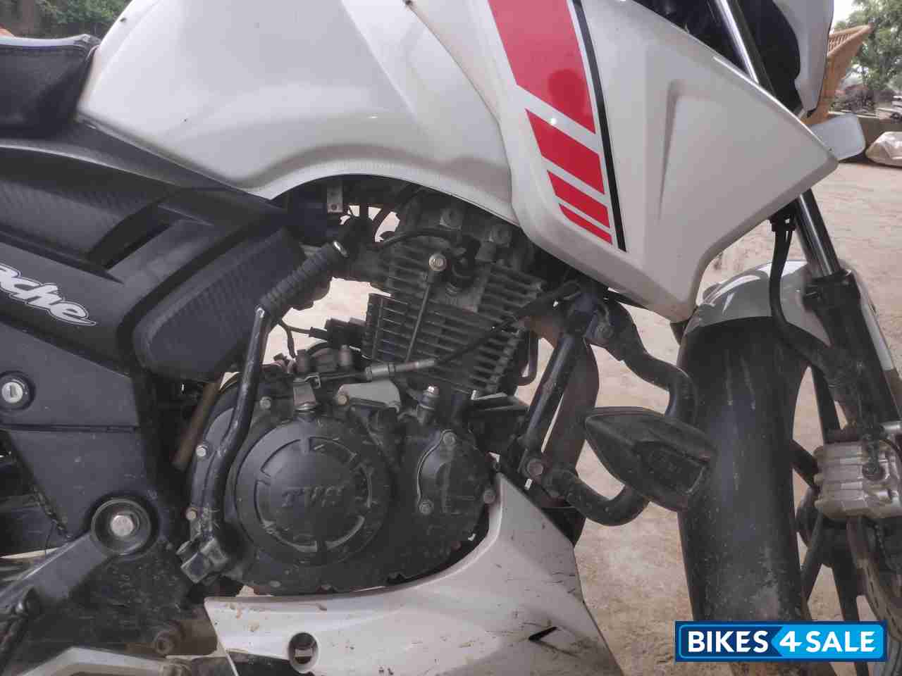 TVS Apache RTR 160 4V