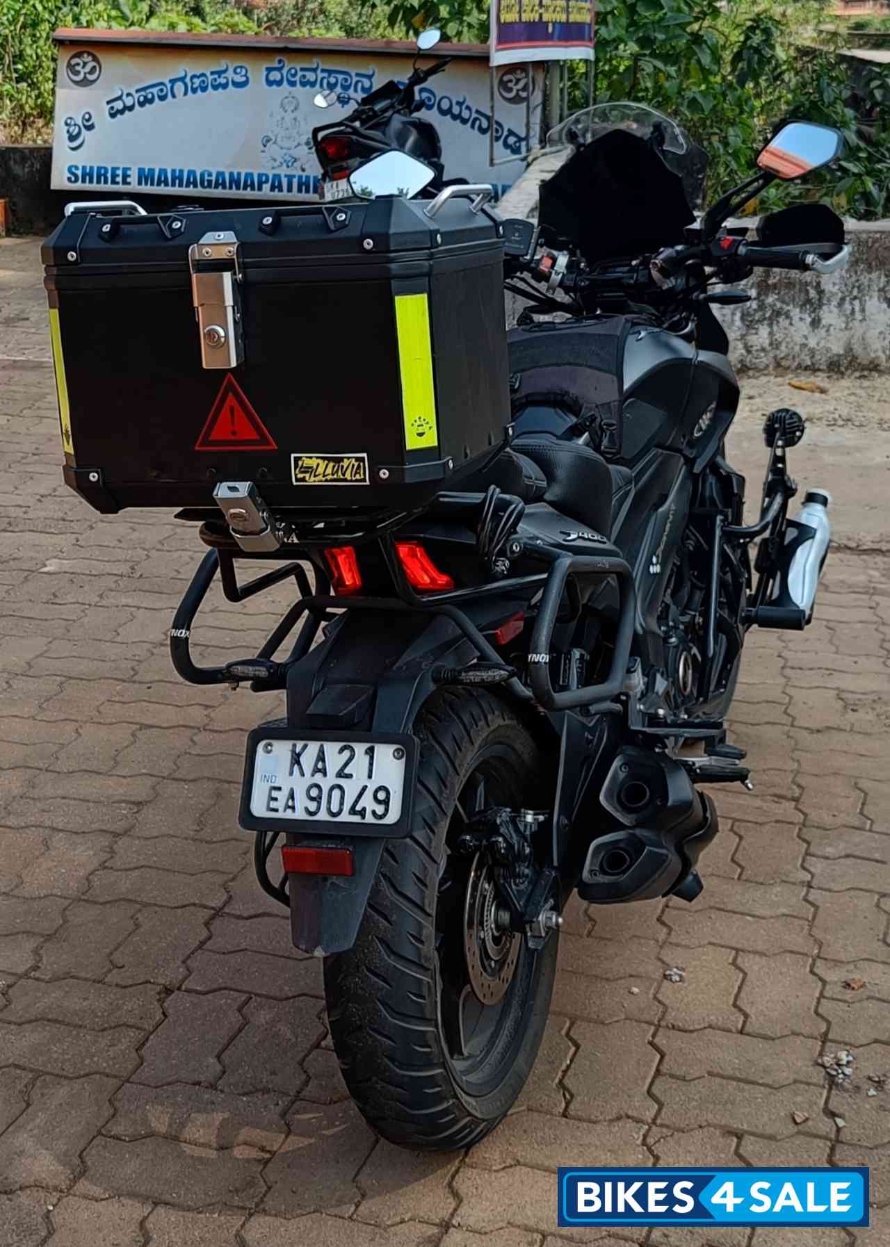 Bajaj Dominar 400 ABS BS6