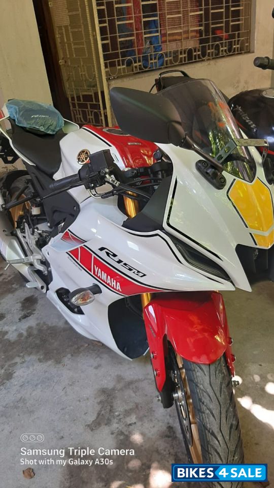 Yamaha R15M