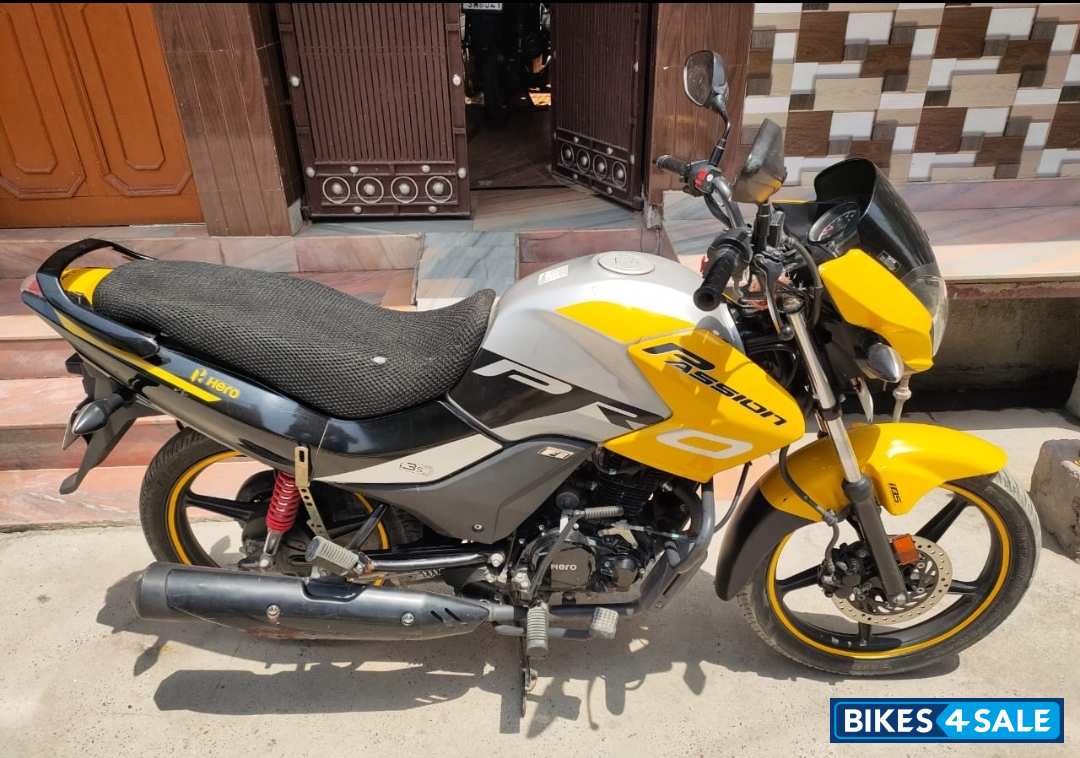 Moon Yellow Hero Passion Pro BS6