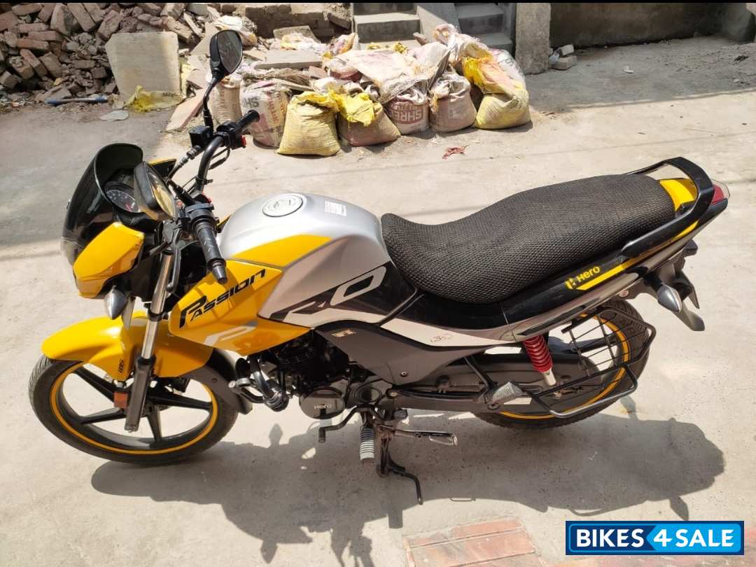 Moon Yellow Hero Passion Pro BS6