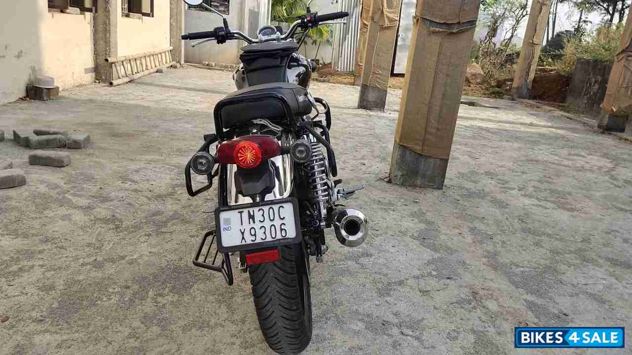 Black Honda Hness CB350 DLX