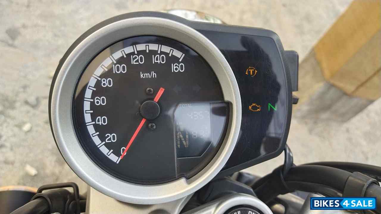 Black Honda Hness CB350 DLX