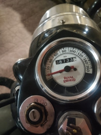 Gunmetal Grey Royal Enfield Classic Gunmetal Grey