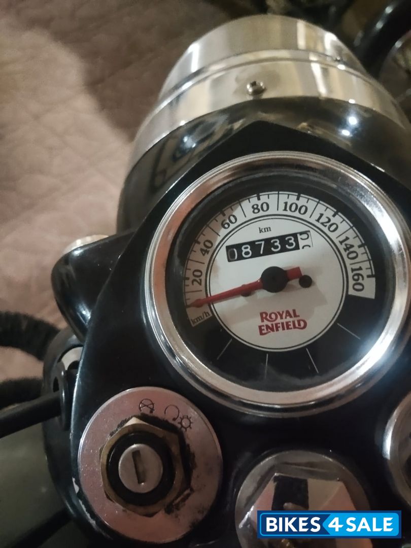 Gunmetal Grey Royal Enfield Classic Gunmetal Grey