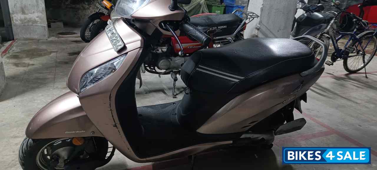 Rose Gold Honda Activa i