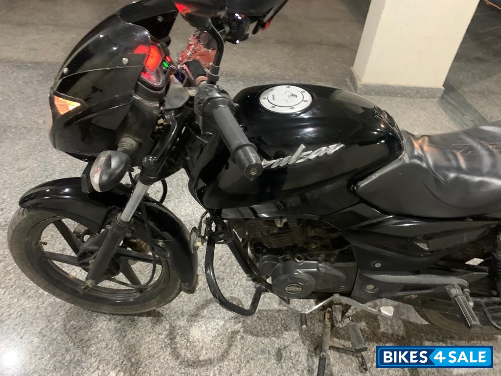 Black Bajaj Pulsar 150