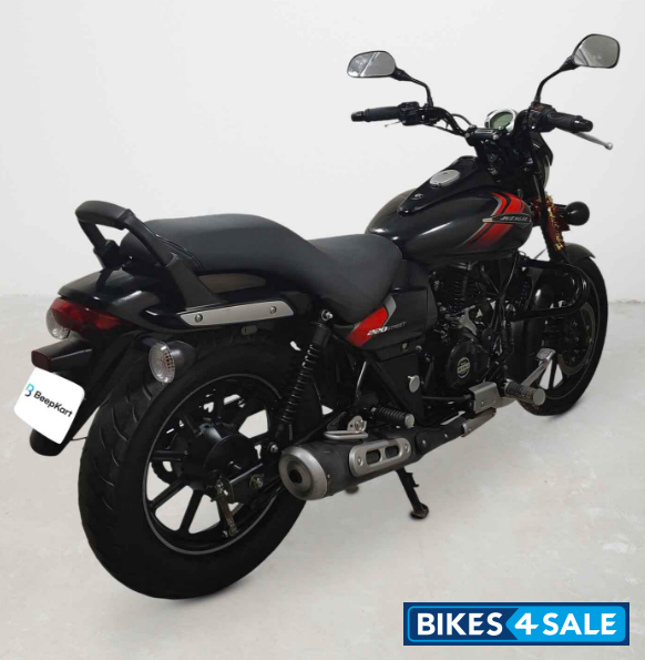 Bajaj Avenger Street 220