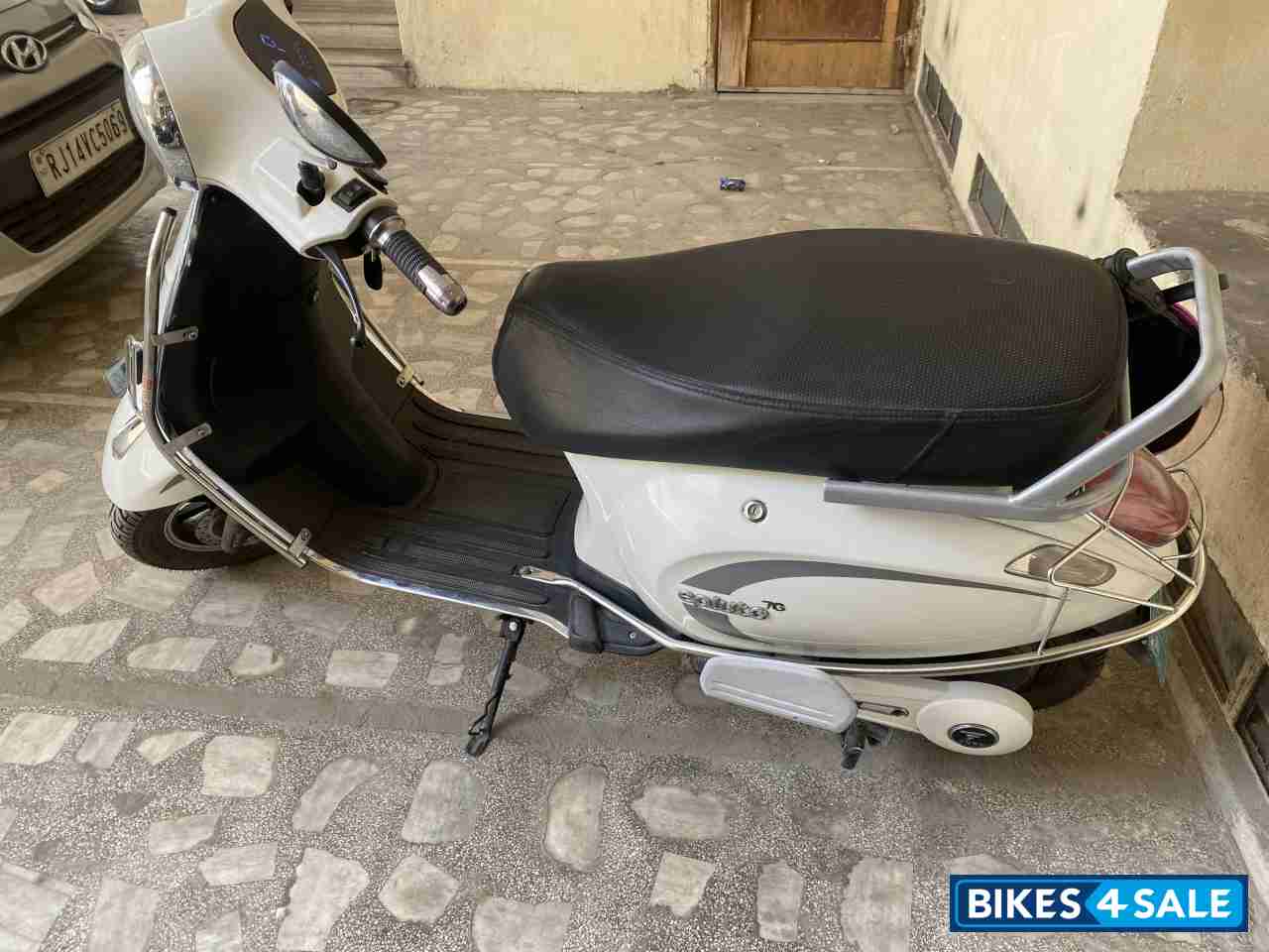 White Pure EV epluto 7G White Pure EV epluto 7G