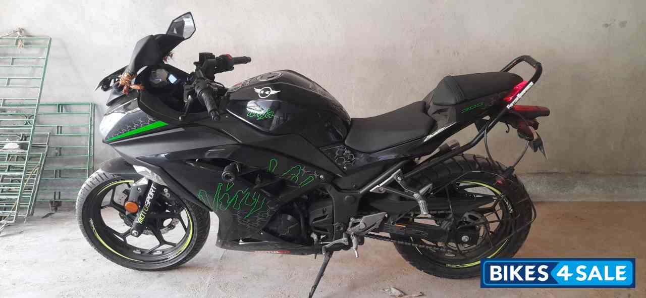 Ebony (black) Kawasaki Ninja 300 BS6