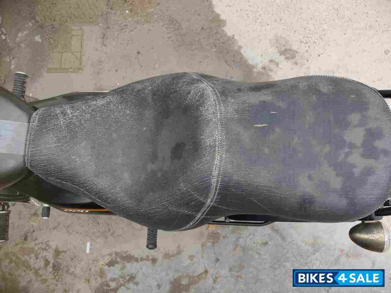 Olive Green Bajaj Avenger Street 220