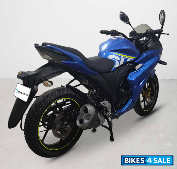 Suzuki Gixxer SF