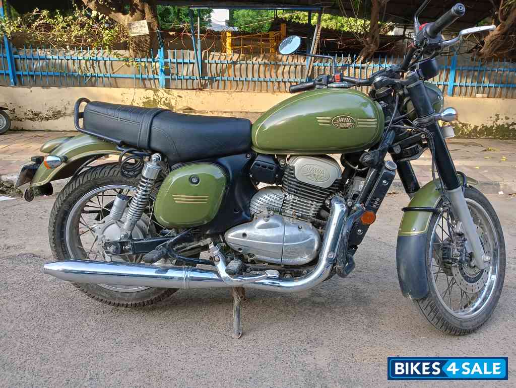 Galactic Green Jawa forty two BS6 Galactic Green Jawa forty two BS6