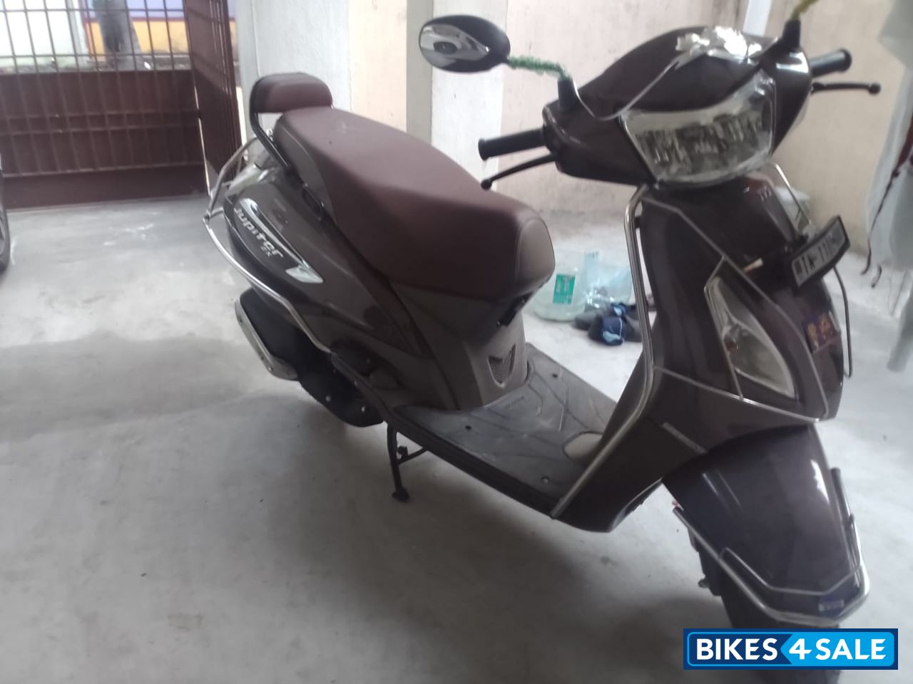 Royal Wine TVS Jupiter