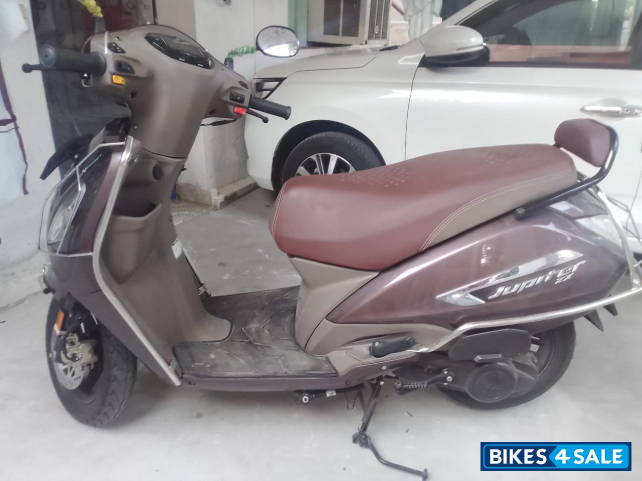 Royal Wine TVS Jupiter