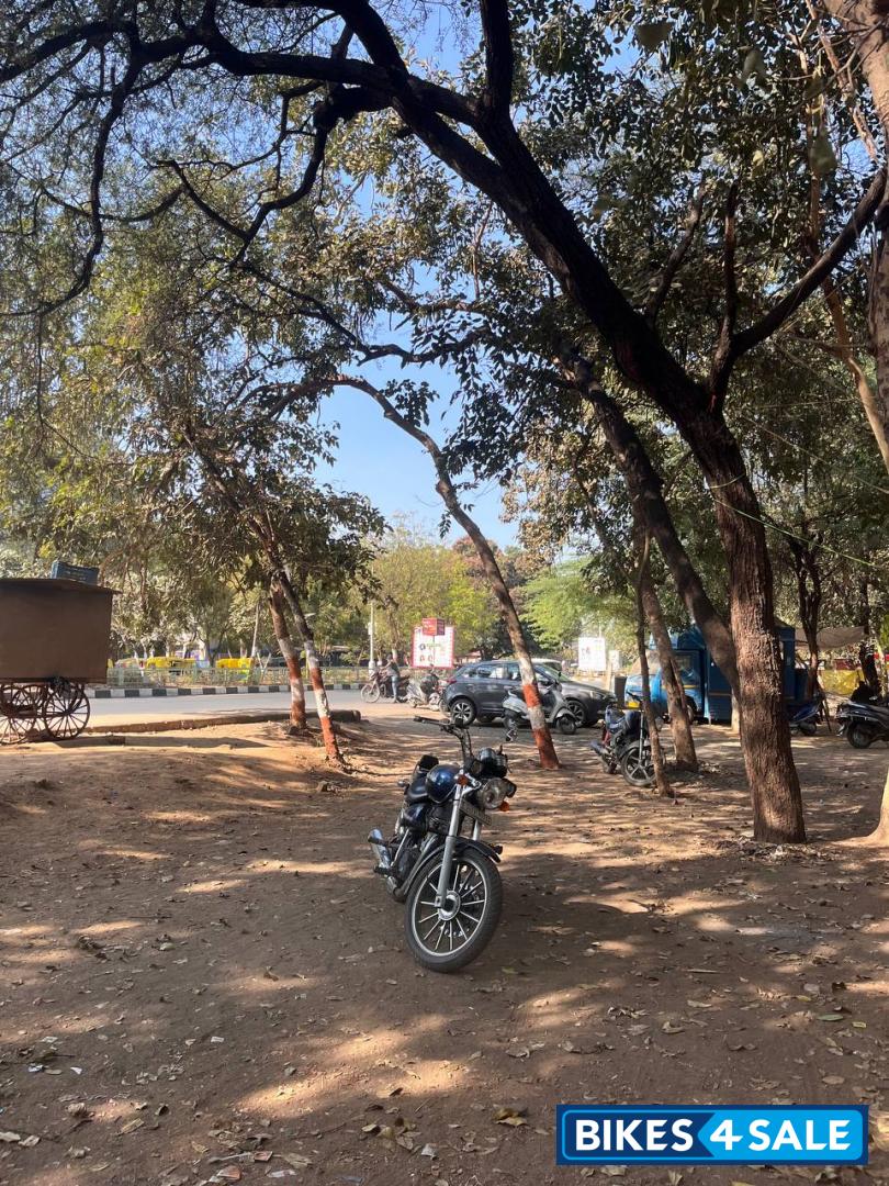 Marine Blue Royal Enfield Thunderbird 350