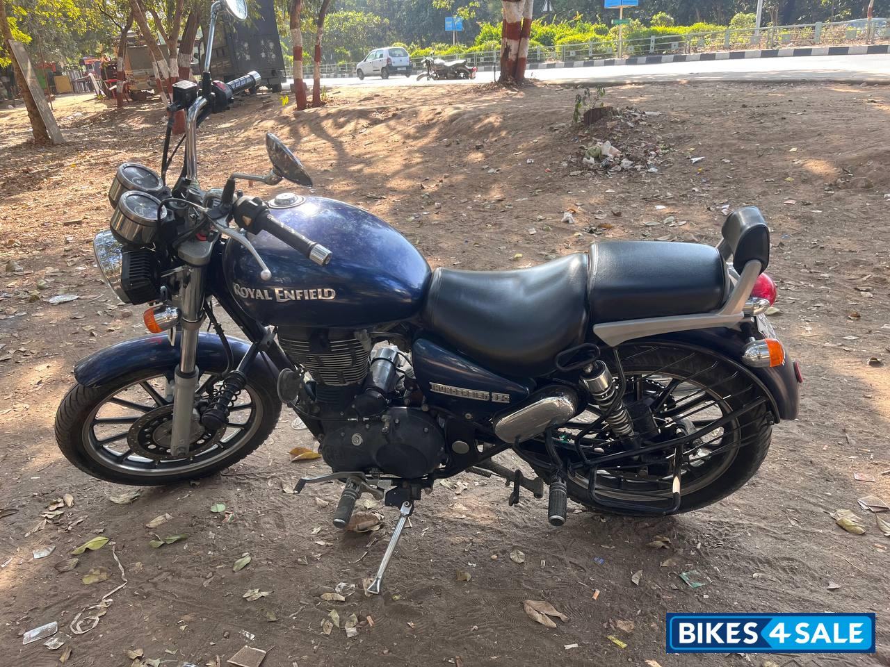 Marine Blue Royal Enfield Thunderbird 350