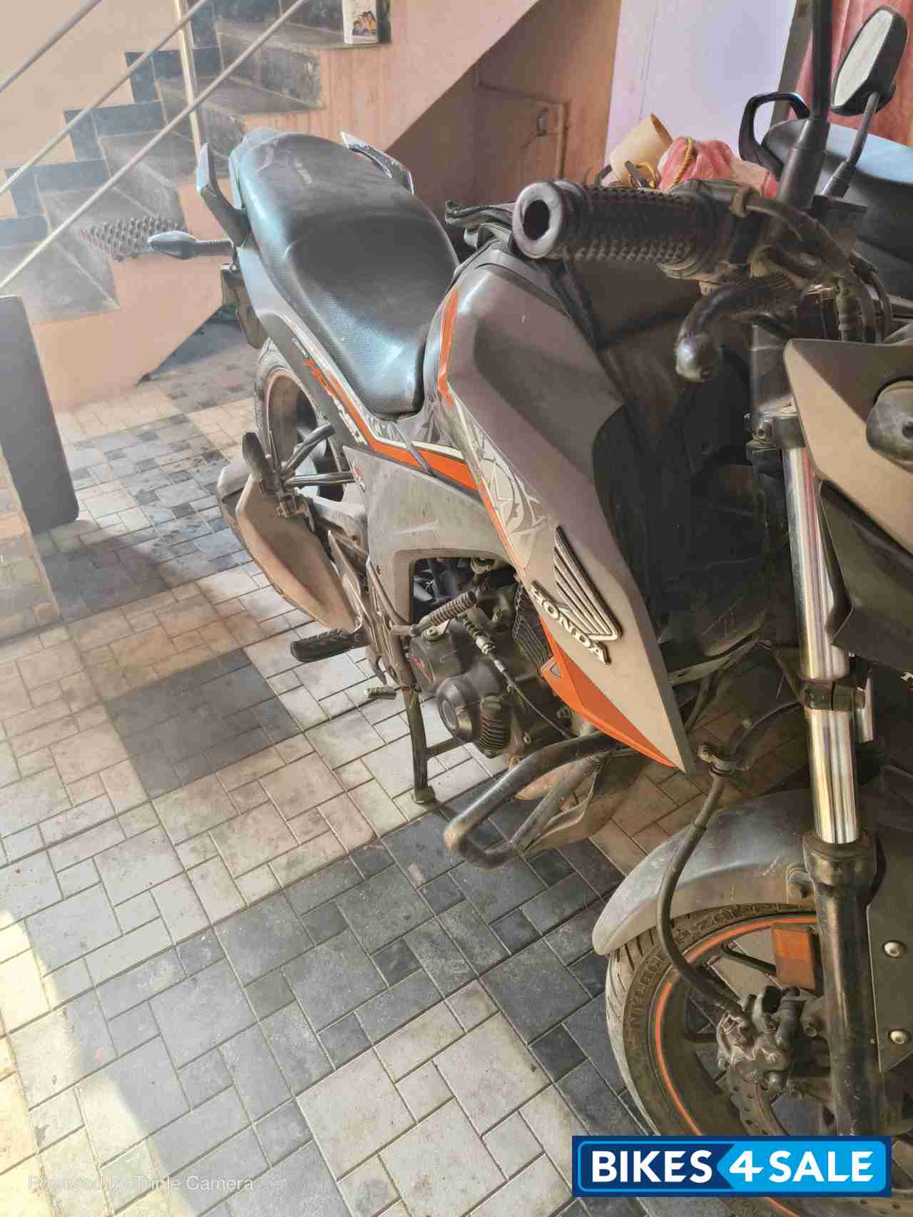 Mat Axis Grey Metallic Honda CB Hornet 160R
