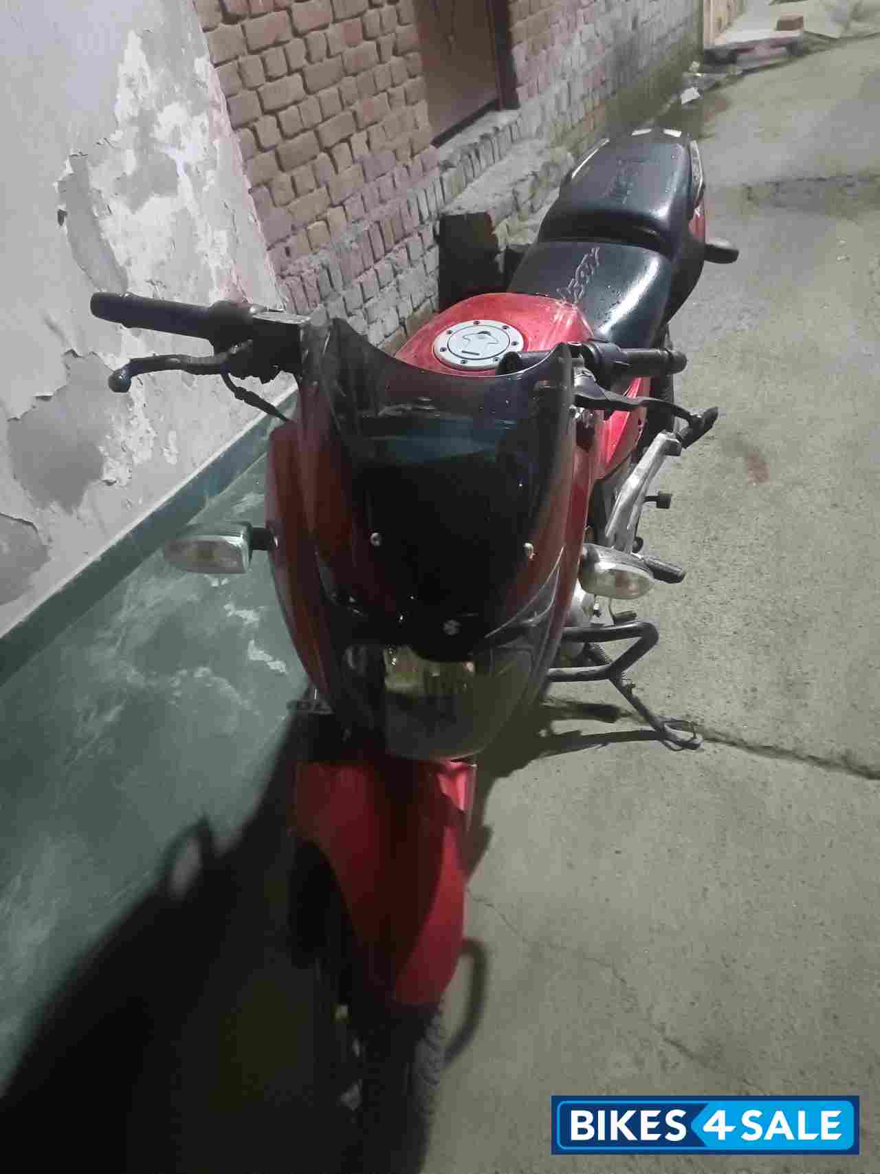 Wine Red Bajaj Pulsar 180