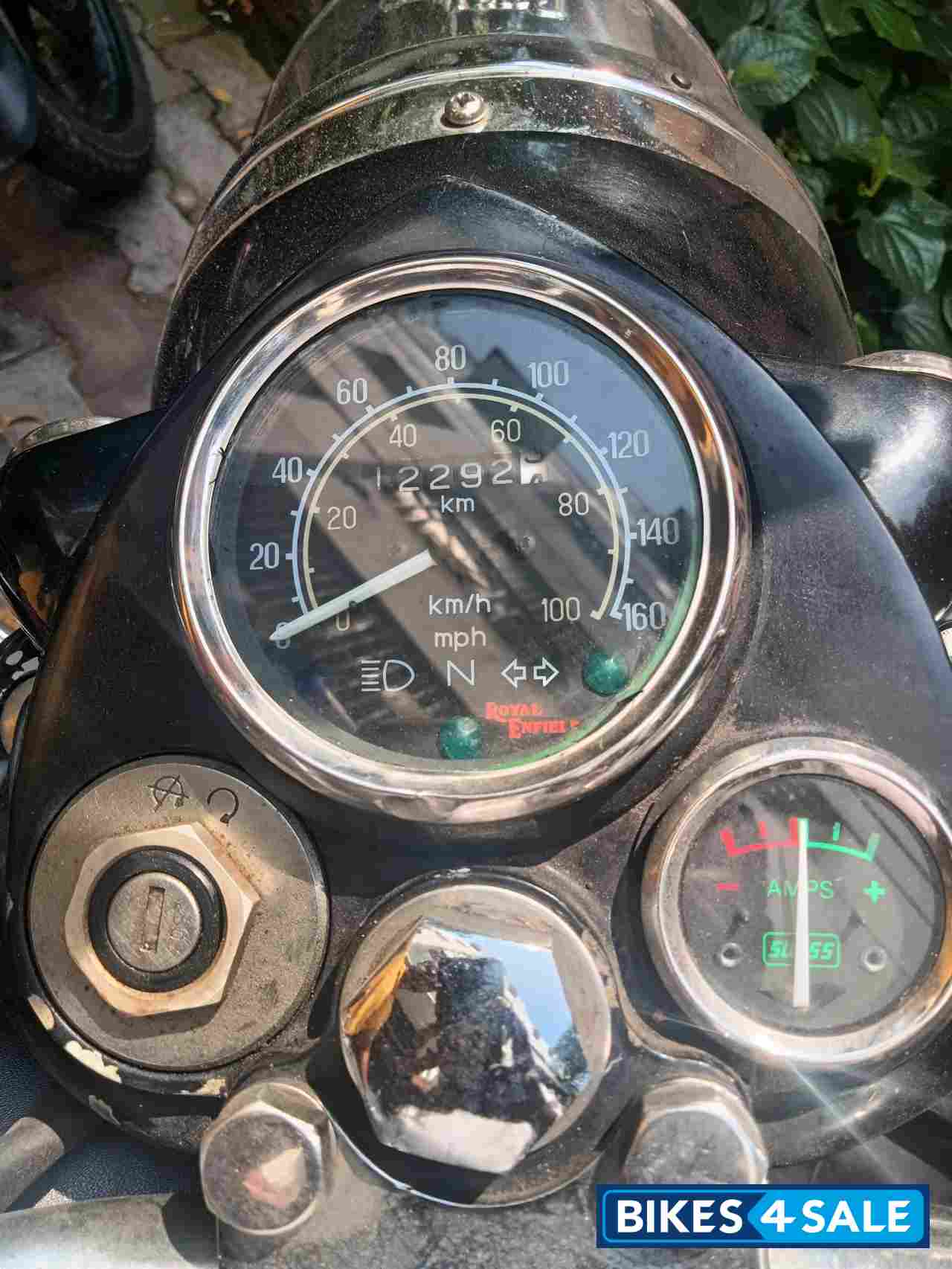 Black Royal Enfield Bullet Standard 350
