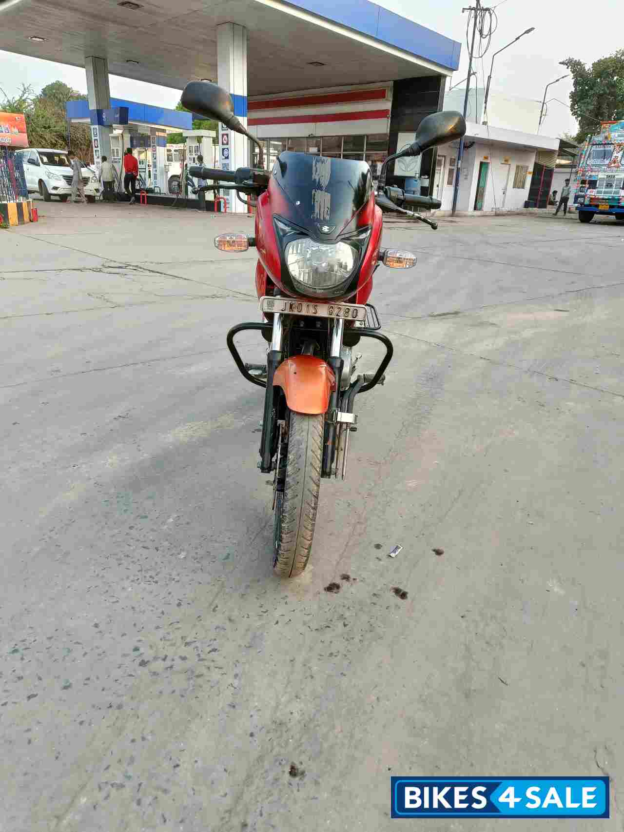 Red Bajaj Pulsar 150