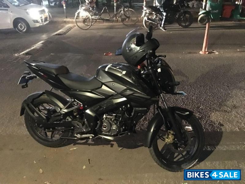Gray Bajaj Pulsar NS 160
