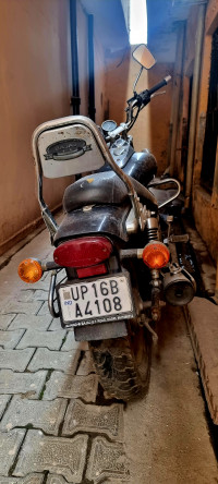Bajaj Avenger 220 DTS-i