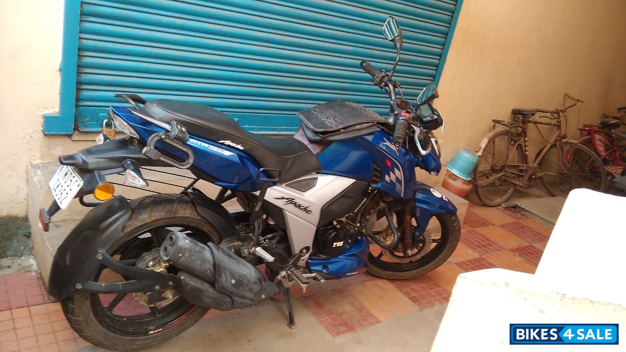TVS Apache RTR 160 4V