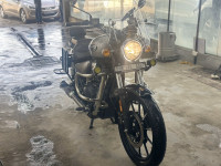 Silver Royal Enfield Meteor 350 Supernova